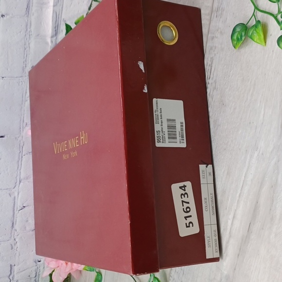 Vivienne Hu VHNY Studded Leather Cage Sandals NIB - Picture 13 of 13